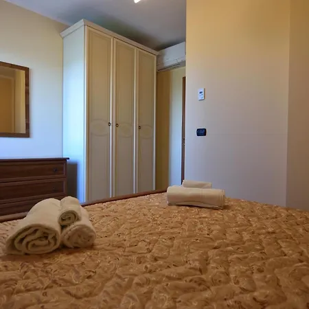 Casalesanpietro Apartment