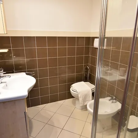 Casalesanpietro Apartment *